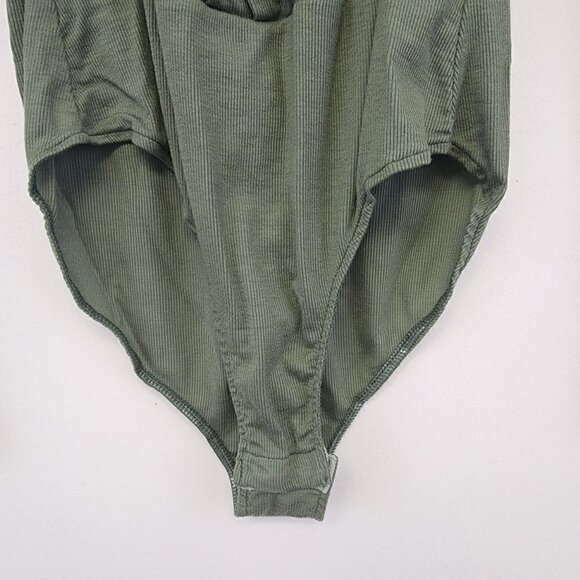 Adriano Goldschmied AGjeans Lola Long Sleeve Deep V Neck Ribbed Bodysuit, XS - Picture 7 of 8